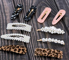 Load image into Gallery viewer, Pearl Hair Clip